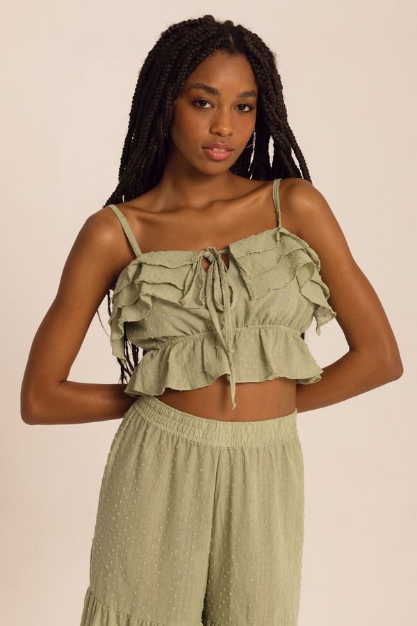 cropped anne menta